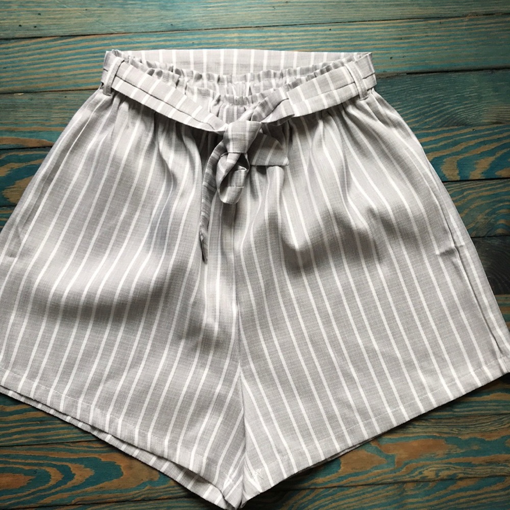 Grey shorts